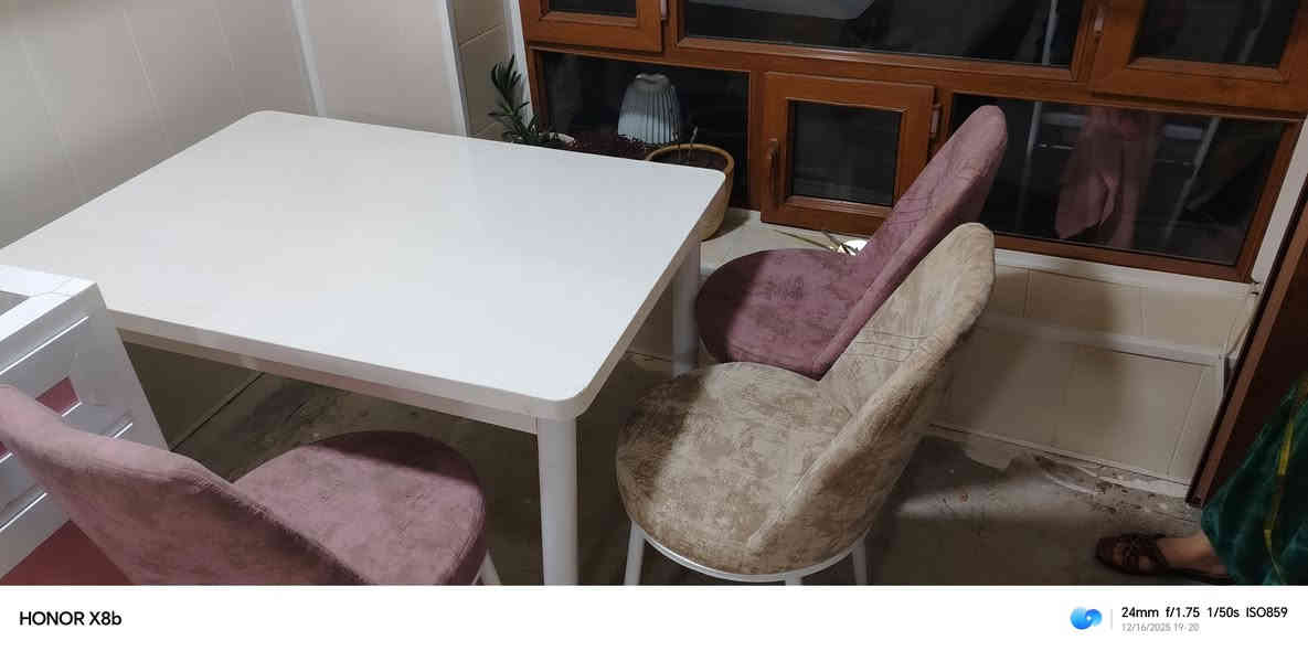 ئەم عەشیانە بۆ فرۆشتن بێ عەیب و جوان
کەوانتەرەکە  2.5 دوو مەترو نیو 
سنیگەکەی 1.60 
نرخ 450 هەزار 

هەژدە قەدەم   BEKO سەلاجەی بیکۆ
نرخ 140 هەزار 

مێزو 3 کورسی 
نرخ 55 هەزار  

شوێن شارەزوور 
0751 104 7569 ژ.م 
***********
