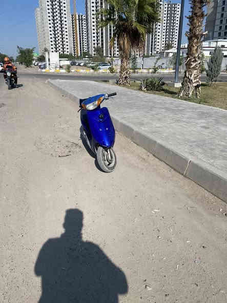 السلام عليكم عصفوريه للبيع دراجه حلوه هندر واحد كل وكت صبح و ليل خرسه الدراجه كهربائيات كامله نقصها سيم عداد و قفل جنطه سعر ١٥٠ قفلللللللل بغداد حي العامل قرب السريع
