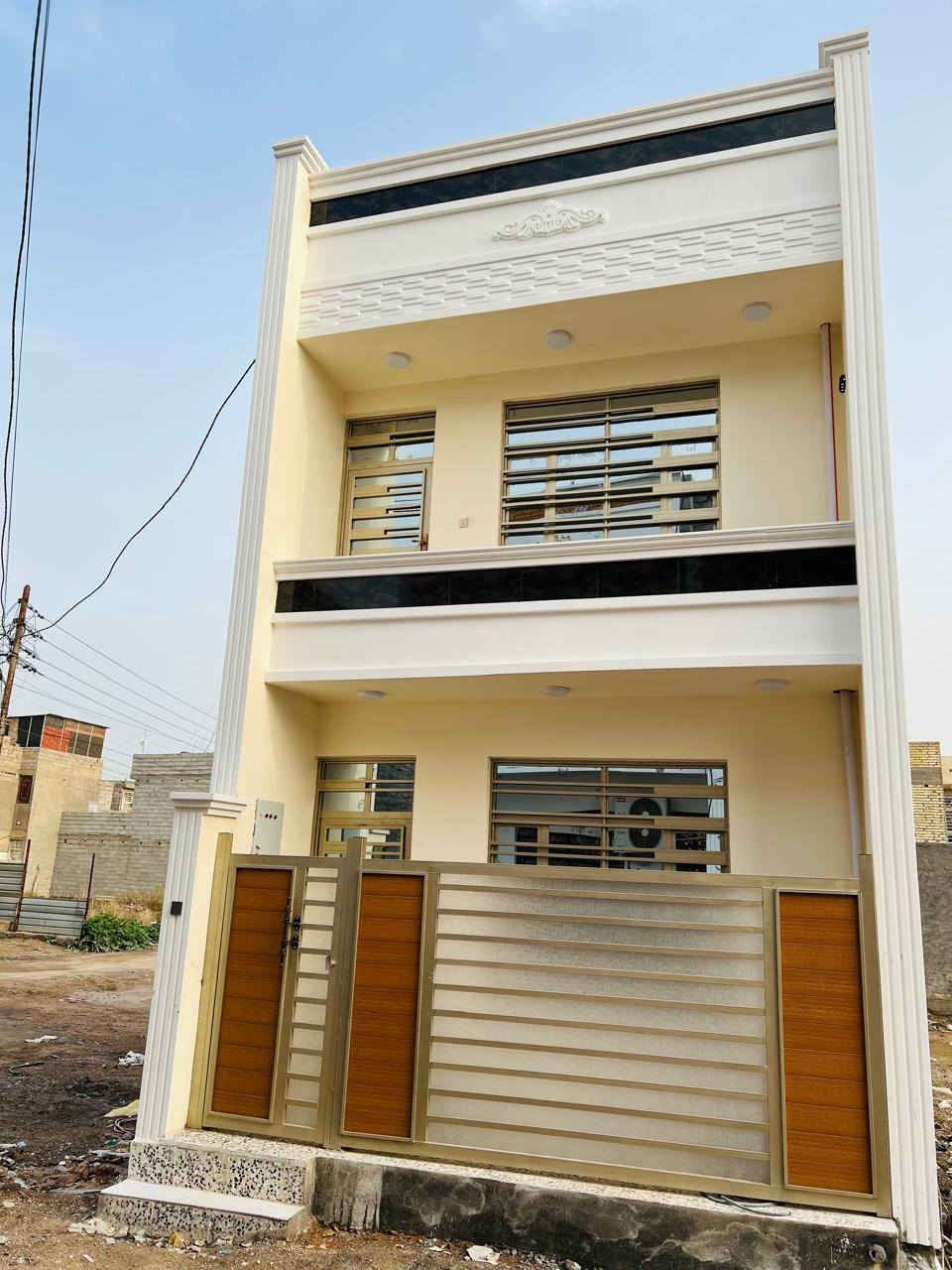 سلام وعليكم بيت للبيع زيرو مساحه 50 متر ملك زراعي سند 25 مكانه الفحامه شارع المركز فرع سكله البيت يتكون من استقبال ومطبخ ومنور وخدمات والطابق الثاني غرفتين نوم وحمام البيت جاهز للسكن يعني جيب غراضك وتكعد البيت بسمي يعني لا دلال ولا وسيط إنذار ثاني يوم للاستفسار ***********
