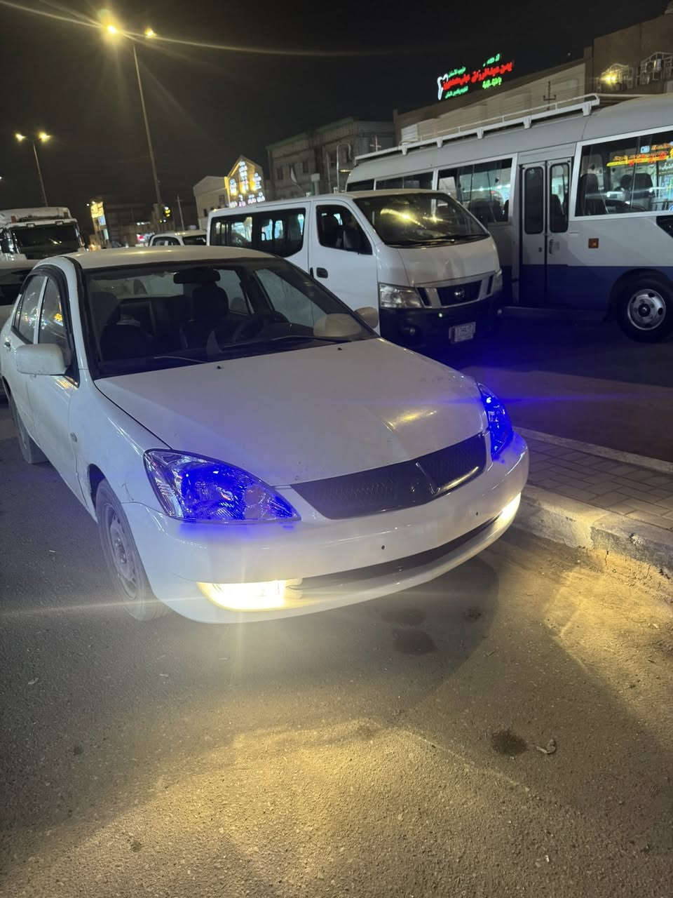 السلام عليكم لانسر بومه  ٢٠٠٧
السياره كير محرك تبريد محرك ٢٠٠٠ رقمها بصره وسنويتها منتهيه وعنوانه بصره وراعيه صديقي بيه شويه ملاحضات بالبدي خياسات بمكانات كير محرك تبريد تخم تاير كله كفاله سعر ٦٥ وبيه مجال بسيط عنواني بصره 
***********
