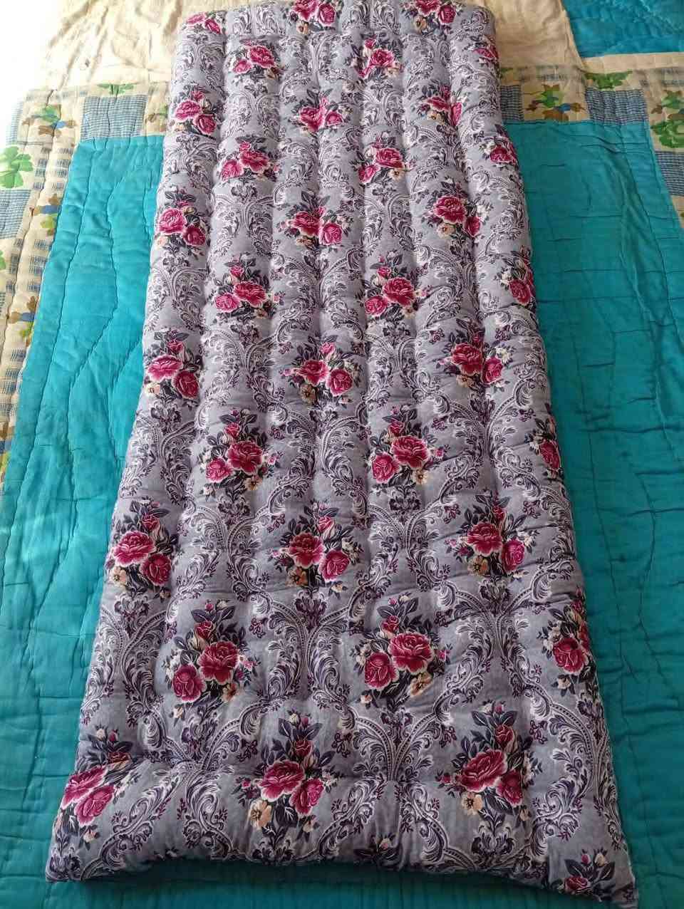 عرض خاص يتوفر لدينا جودليات السعر (10 الف دينار )الطول مترين والعرض 80
العنوان الرجيبه 
وتساب ***********
