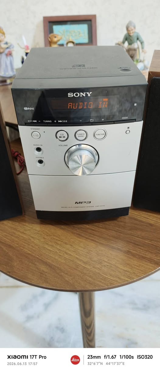 السلام عليكم
1. جهاز مني سستم 
ماركه Sony 
مسجل 
راديو 
سيدي MP3
اوكس 
سماعتين 
كله شغال 
السعر 50

2. جهاز مني سستم 
ماركه Panasonic 
ماليزيا 
راديو 
سيدي
اوكس 
فلاش 
بلوتوث 
كله شغال 
السعر 45
التوصيل 5 بغداد 6 باقي المحافظات


**إذا كنت صاحب هذا الإعلان وتريد حذفه لأي سبب، رجاءا أرسل رسالة إلى الدعم الفني**