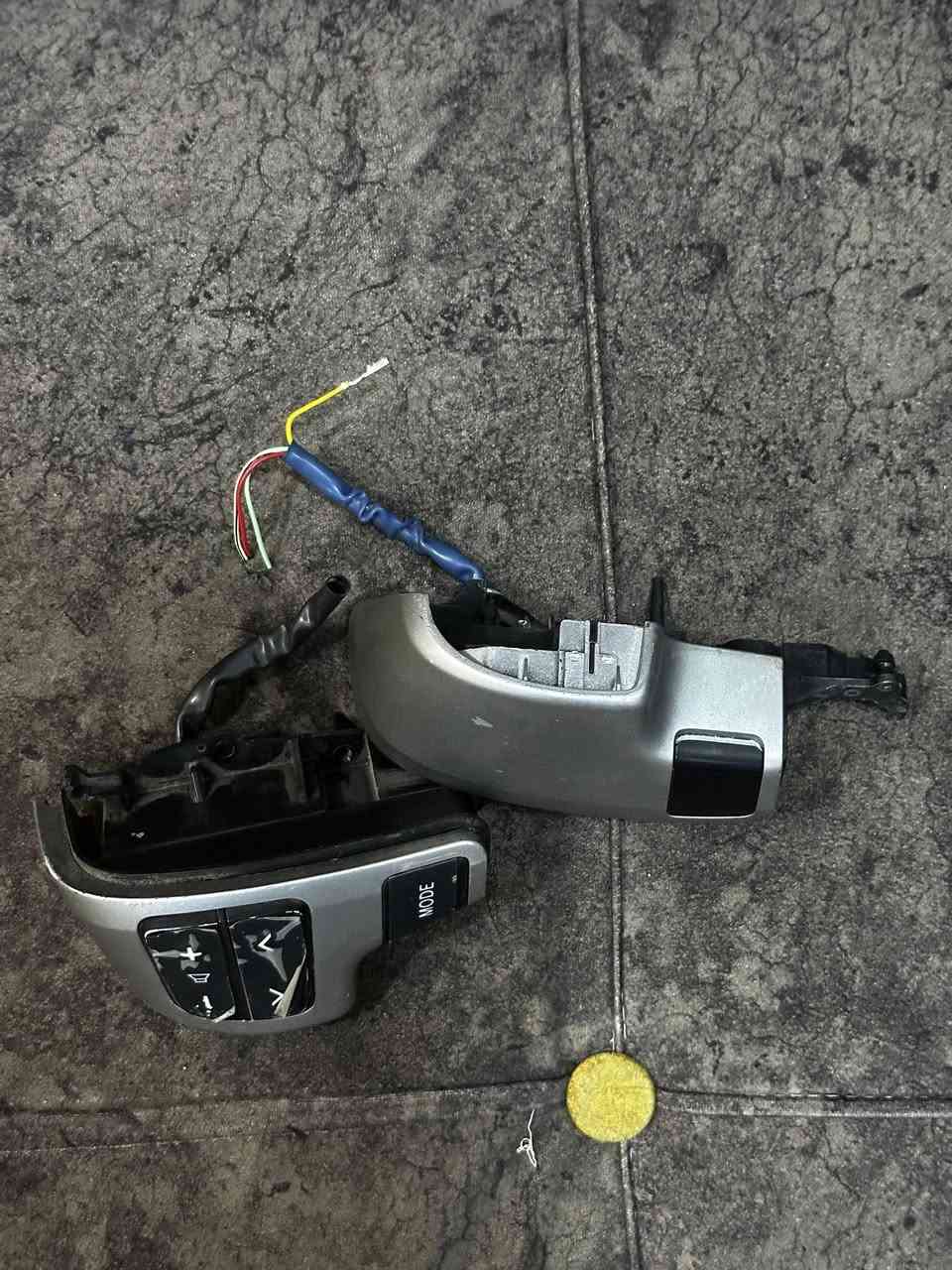 دركه للبيع موديل ٢٠٠٩ اصلية هي والتحكم مجرد الفيشه مشلوعه قيم واخذ ***********
