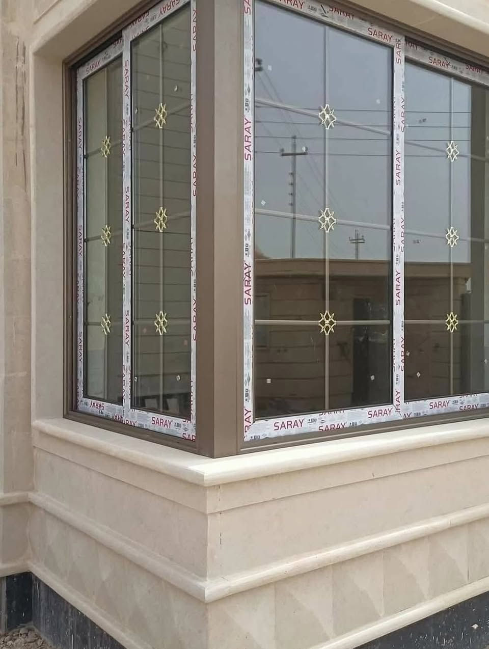 بيتك يستحق الأفضل.. والراحة تبدأ من شبابيك الألمنيوم! 🏠✨
هل تبحث عن عزل تام للصوت والحرارة مع مظهر عصري؟ نحن نوفر لك حلولاً متكاملة لتجهيز منزلك بأحدث تصاميم الألمنيوم:
• شبابيك سلايد : سلاسة في الحركة وتوفير للمساحة، مع زجاج عازل فائق الجودة.
• شبابيك مفصلي: إحكام غلق تام وعزل مائي وحراري بنسبة 100%.
• أبواب صحيات: تصاميم مقاومة للرطوبة والمياه، بألوان عصرية تناسب ديكور منزلك. 
للاستفسار مراسلة الصفحه 
او الاتصال على الارقام 
*********** 
 ***********
او زيارة معرضنا 
📍حله - قرب جسر الثوره - طريق بغداد - مقابل ابو مروه للسيراميك
