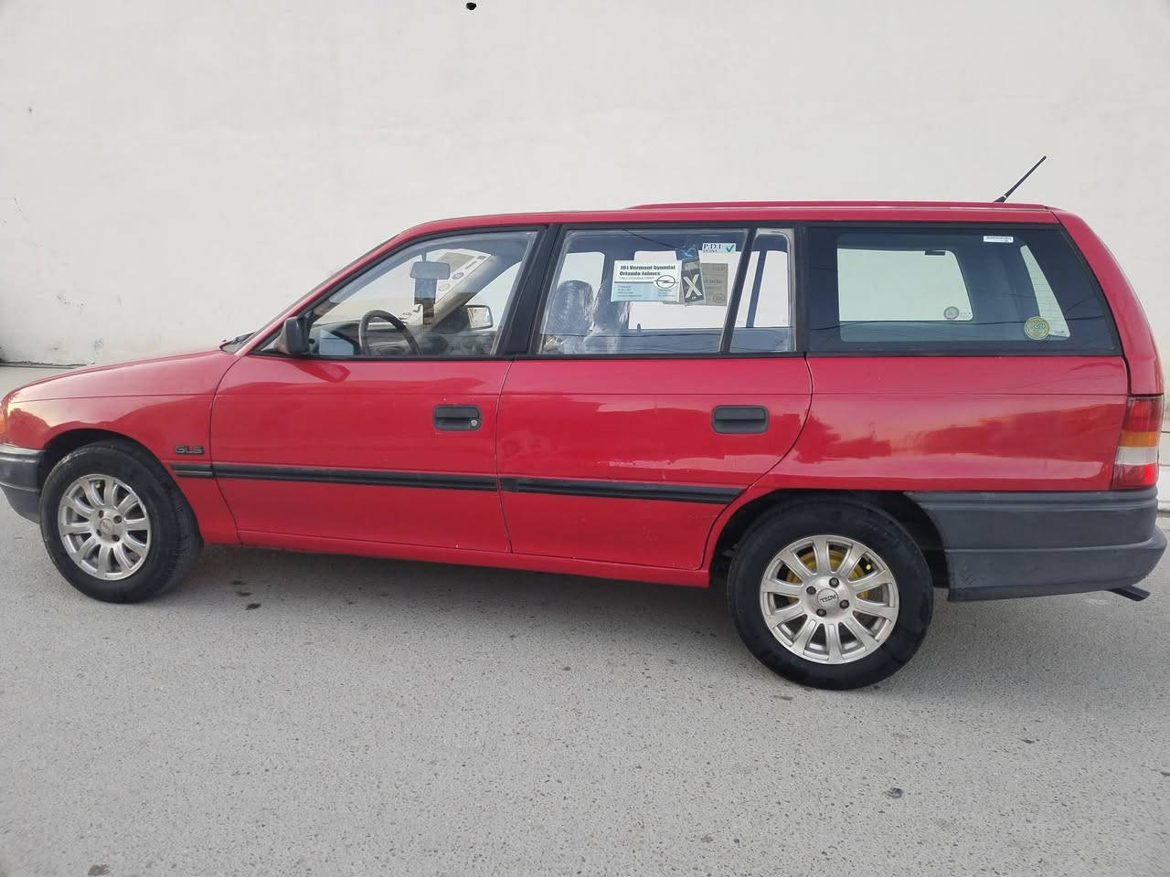 السلام عليكم
اوبل استرأ موديل 92
سياره بدون صبغ بلاديه
بختصار جهازه من كلشي
كير مكينا صدر تاير كهربائيات كلشي جديد
سعر37وبيه مجال شي بسيط مكان فلوجة
سنويه عضم عاج ثاني يوم تحويل
***********
***********
