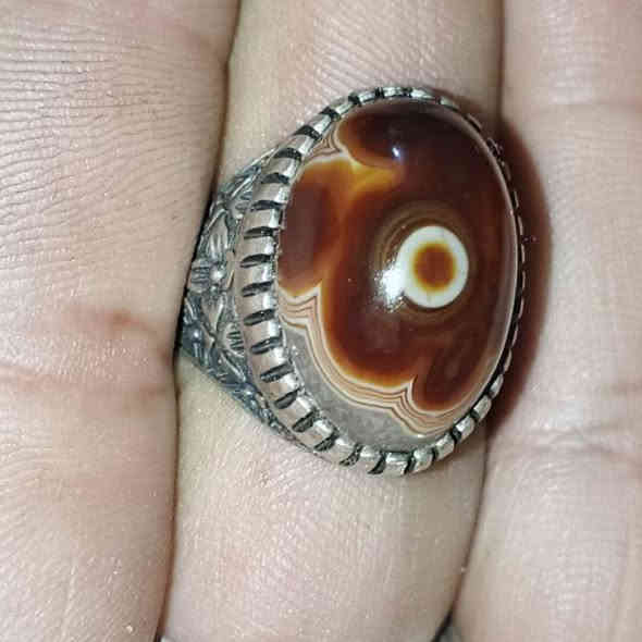 سليماني احمر قطعه مختلفه روعه خامه هنديه قديمه بغداد مدينه الصدر ***********
