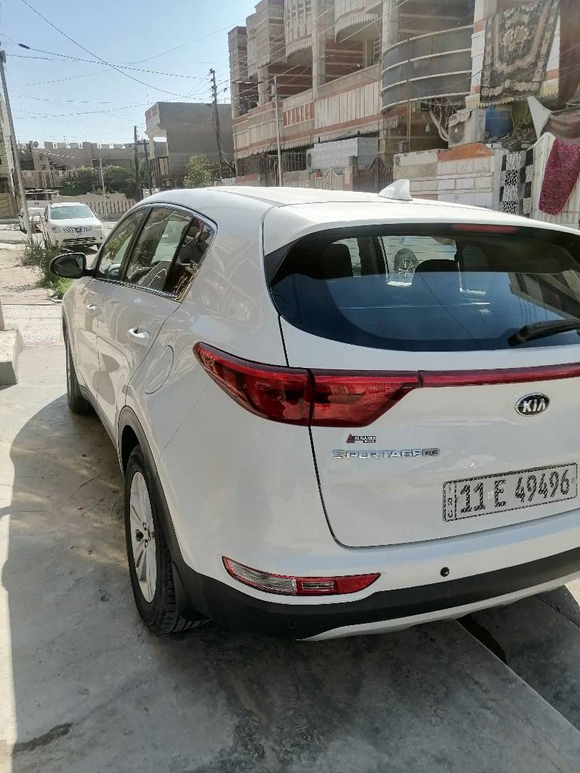 *********** 
سبورتج ٢٠١٨ امريكي رقم بغداد بسمي
حادثها فقط البنيد بدون دواخل بدون ارباك
مكينه كير تبريد صدر مكفولات تخم تاير جديد السعر ١٥٣ وبيها مجال مكان السياره بغداد الشعب *********** بغداد, العراق
