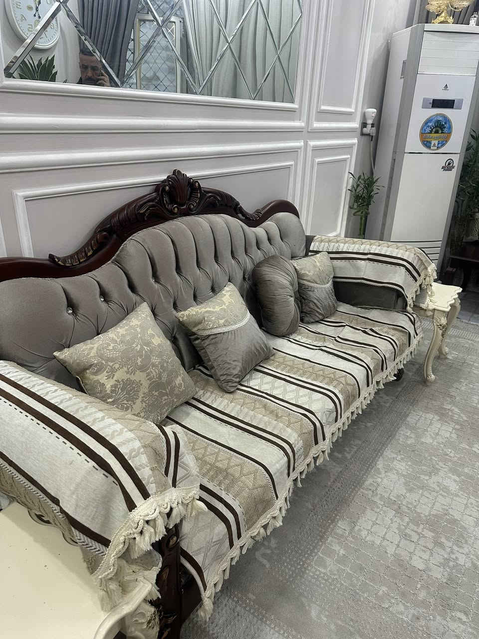 تخم تركي نضيف جدا 8 مقاعد السعر 900 الف المكان بغداد الحرية الاتصال فقط ***********
