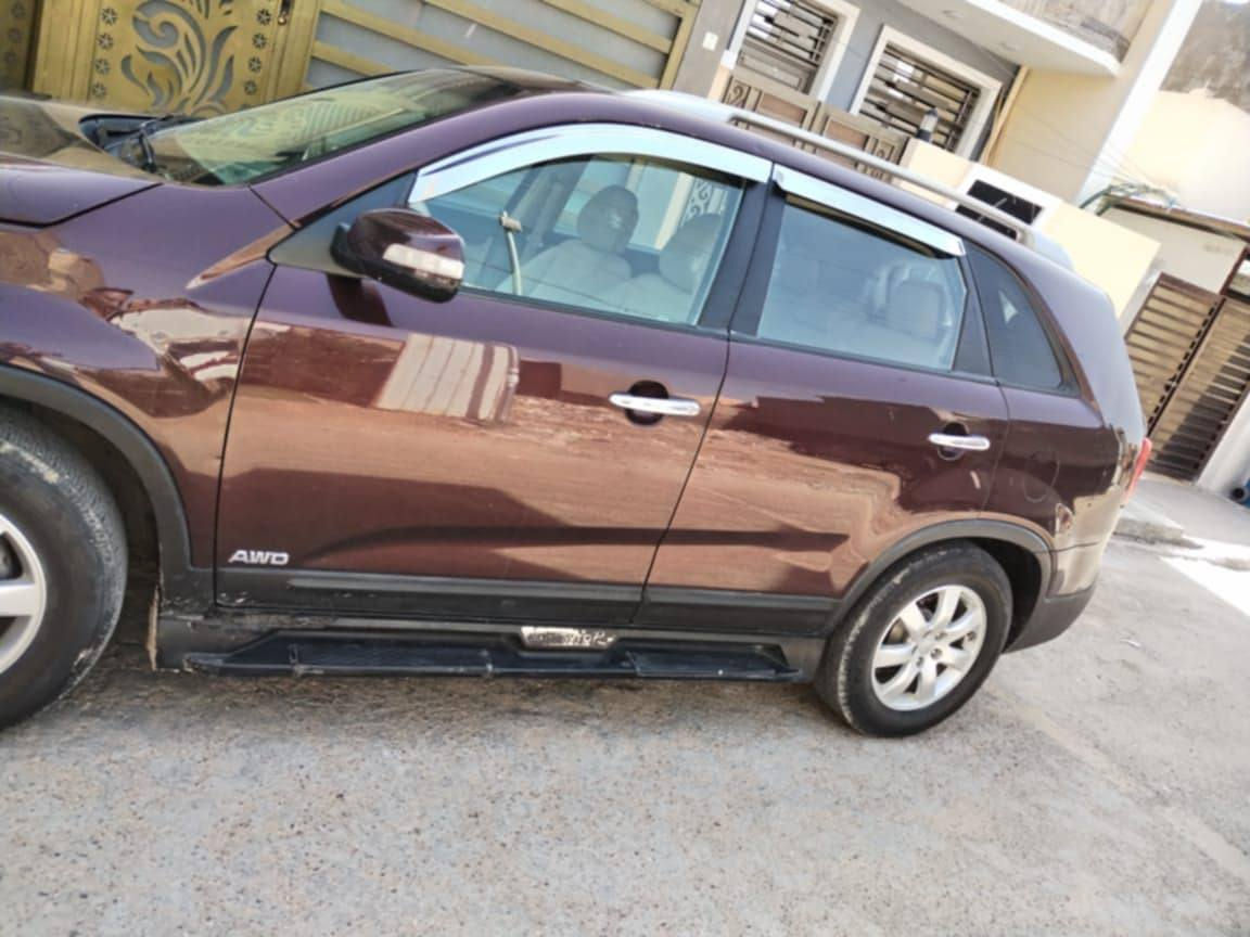 للبيع سورنتو موديل 12 أمريكي رقم بابل بيها قطعه جاملغ امامي يسره وبيها كد شبرين جاملغ خلفي مكينه 4 فول مواصفات عده البصمه 7 راكب مكانها بغداد المحموديه السعر 145 وبيها مجال *********** الكورك19592741 075
