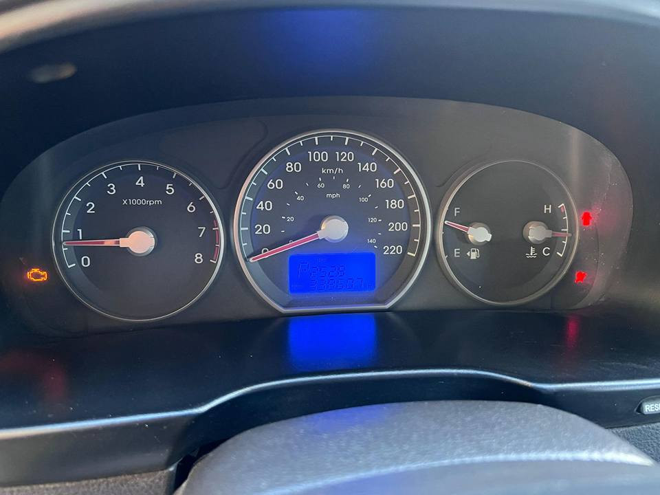 السلام عليكم اخوان اني مكلف بالنشر 
للبيع سنتافي 2012 فول عدا الفتحه امريكيه 5 راكب السياره جاهزه ربع متصرف عليها كير ومحرك وصدر امامي خلفي مكفولات تبريد ثلج شادلها منظومه زينون سونارها موجود بيها بارد فقط والباقي موضح بالسونار 
السعر 120 
العنوان بغداد -حي الإعلام 
للاستفسار الاتصال على هذا الرقم ‏‪***********‬‏
غير متواجد على الفيس بغداد, العراق
