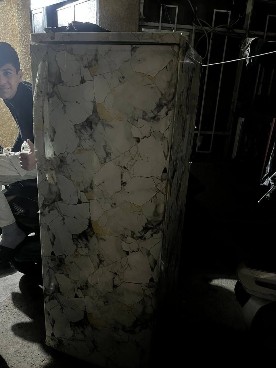 سلام عليكم هاي ثلاجة للبيع سعرهة ٥٠ وبيهة مجال مكاني بغداد الحرية ***********
