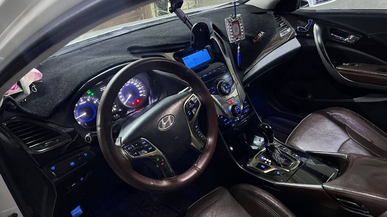 السلام عليكم
ازيره للبيع ٢٠١٢ خليجي
فول مواصفات مكينه ٢٤٠٠
رقم بغداد لسعر ١٢٠ وبيها مجال


**إذا كنت صاحب هذا الإعلان وتريد حذفه لأي سبب، رجاءا أرسل رسالة إلى الدعم الفني**