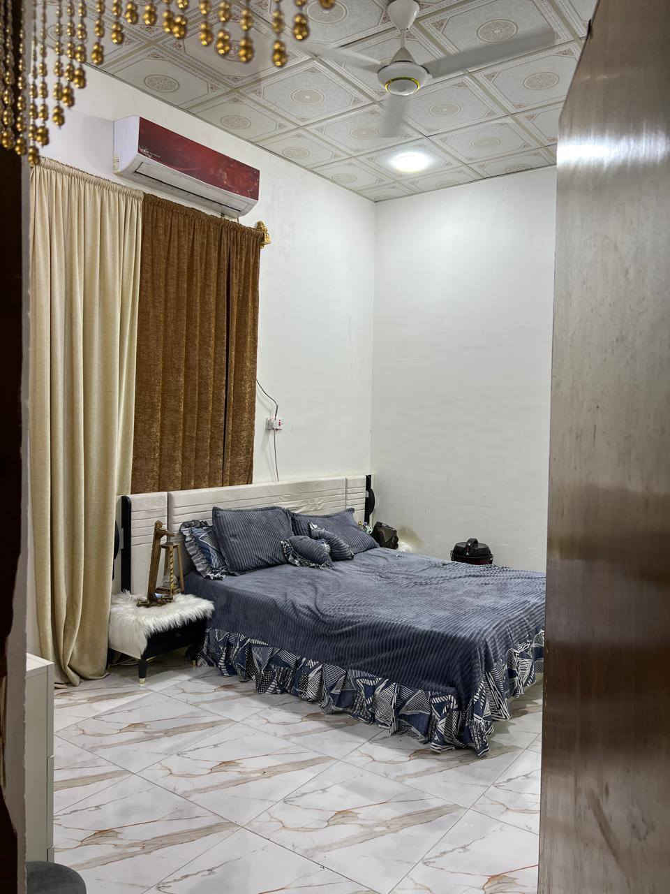 #اسعد_الله_اوقاتكم_بكل_خير⁉️👋 
#البصره 
هاتف ☎️ *********** ☎️
دار للبيع 
مساحه 170 م 
أم النعاج مقابيل حي بغداد 
طابو زراعي عراقي سند 25 
وكاله و نسخ من طابو و مكاتب 
غرف نوم عدد 2
ديوانيه 
صاله 
مطبخ 
صحيات 
حديقه خلف البيت 
خلف البيت نهر جاري
بناء بلوك شارع 8 م 
ماء كهرباء مدارس نت 
السعر 90 و بي مجال بسيط 
هاتف ☎️ *********** ☎️
