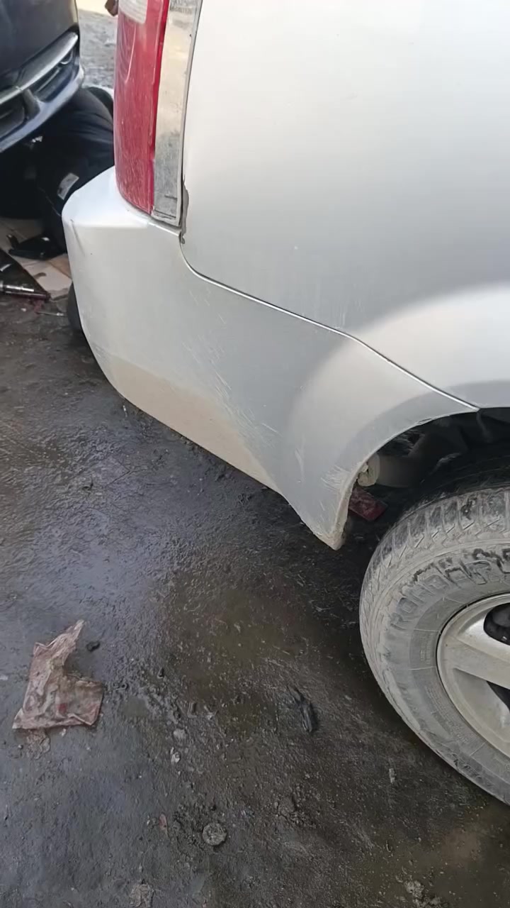 العنوان ساحة عدن خلف معمل الطحين
***********  ***********
