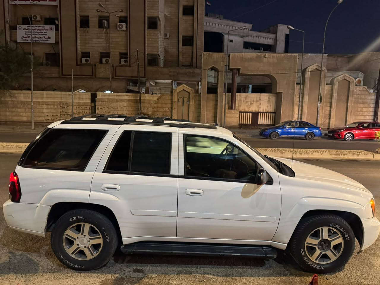 سلام عليكم شوفرليت بلايزر 2007 سياره نضيفه كير مكينه حداديه كله جاهزه سياره فول فتحه بلسقف  تحكمات  رقم اربيل سونار بلمنشور  بسمي شرط التحويل السعر 105 وبيه مجال العنوان بغداد رقم الهاتف ***********
