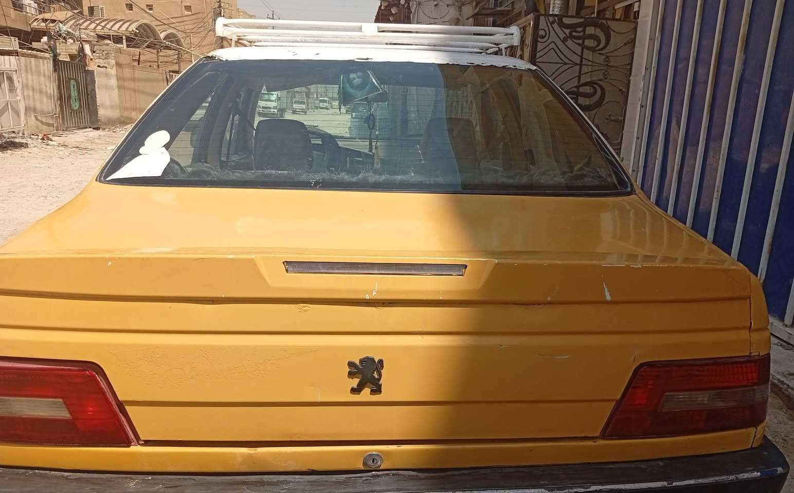 ررسلام عليكم  سيارة البيع موديل 12بيجو اريدها ب25 بيها مجال اتصل ع رقم كلشي مابيها نقص  ***********
