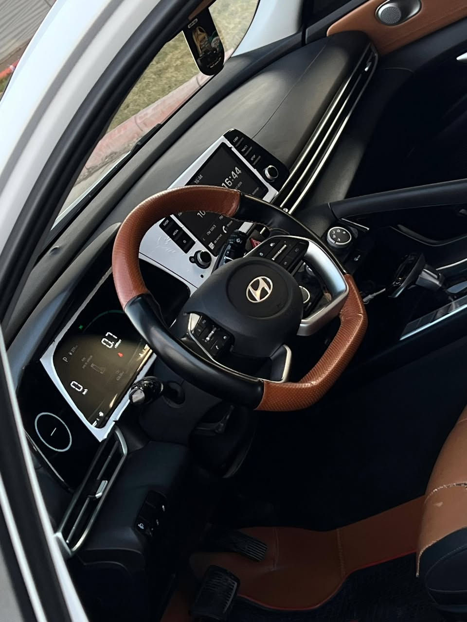 السلام عليكم
النترا 2024شكل ال2025
رقم وهزه جديد كفاله وكاله 
فول ١/١ داخل مشمشي جلد  
شاشه دجيتل 
فتحه 
بصمه 
لدا حاجب 
مكاني بغداد شارع مطار المثنى جوه جسر ١٤ رمضان. 
سعر //١٤٦ورقه 
***********وتساب.  
***********
