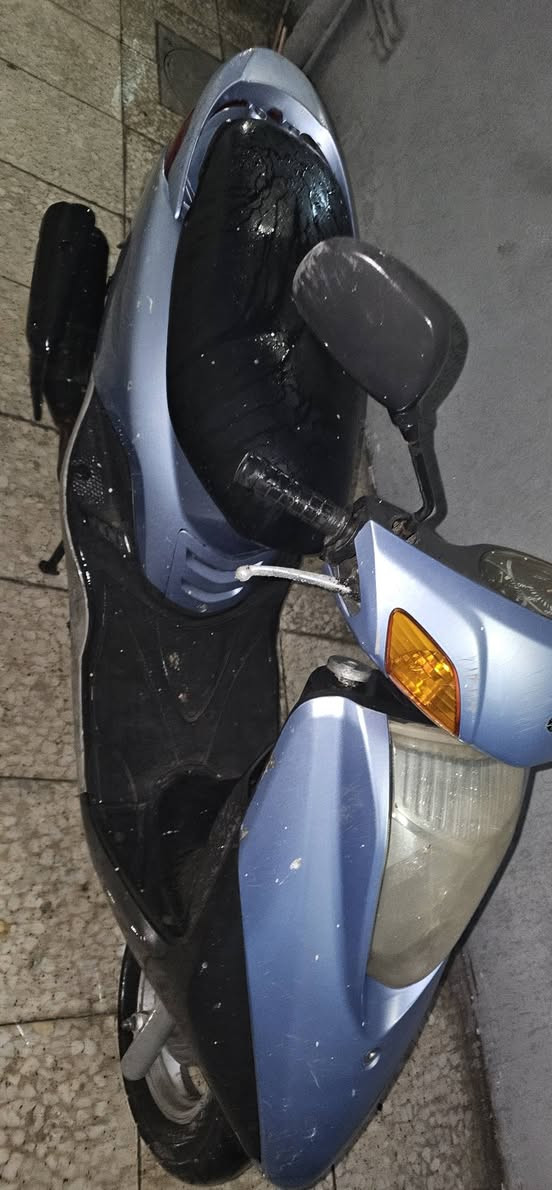 دراجة بريز مكفولة من كلشي مصارلها فترة من منزلها رمبة السعر ٧٥٠ مكاني بغداد الهاتف ***********
