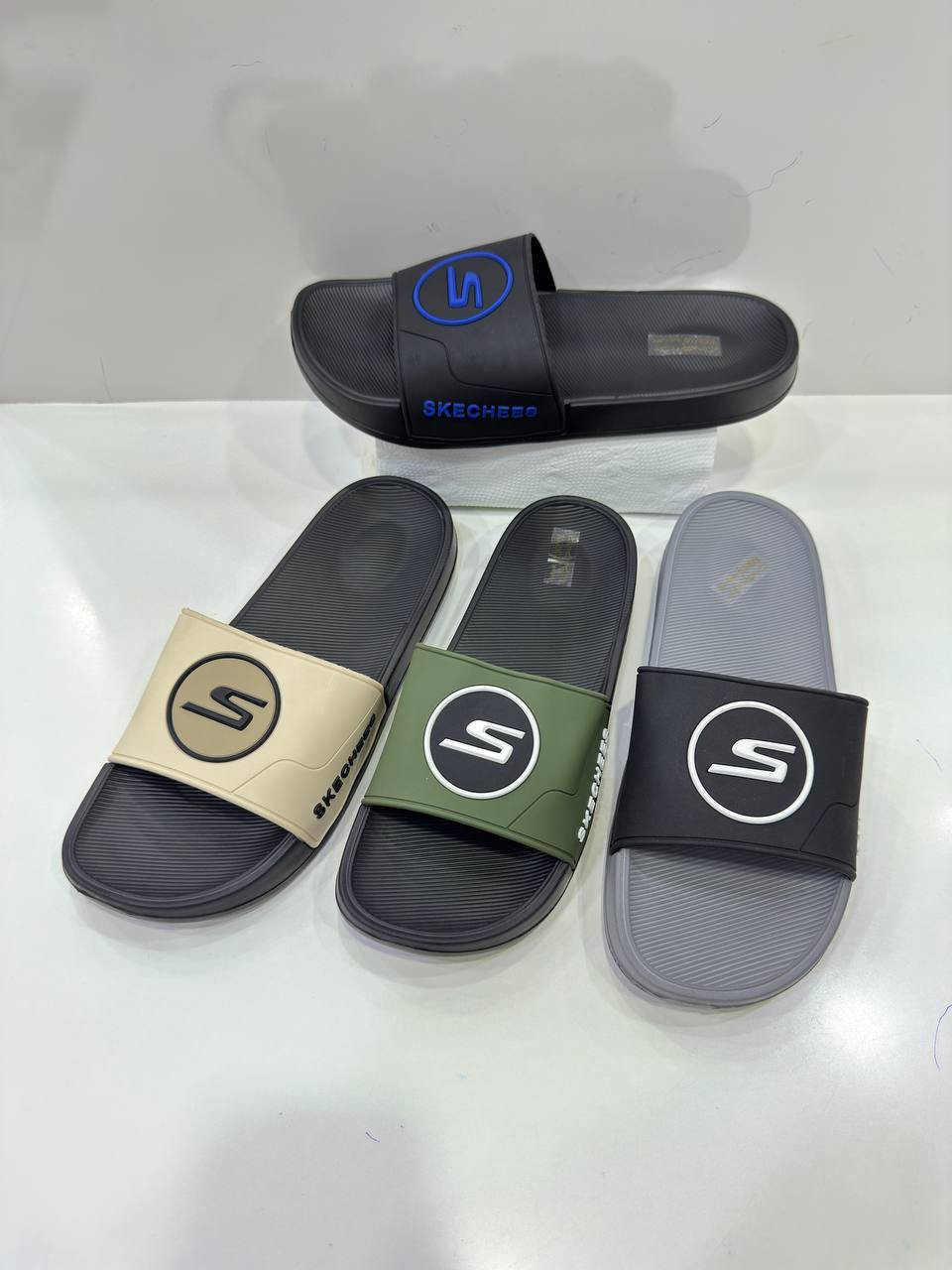 سلبر رجالي طبي درجة اولى صيني
سعر الدرزن 34 الف. كمية محدوده 
🚚 يوجد توصيل لجميع المحافظات.


**إذا كنت صاحب هذا الإعلان وتريد حذفه لأي سبب، رجاءا أرسل رسالة إلى الدعم الفني**