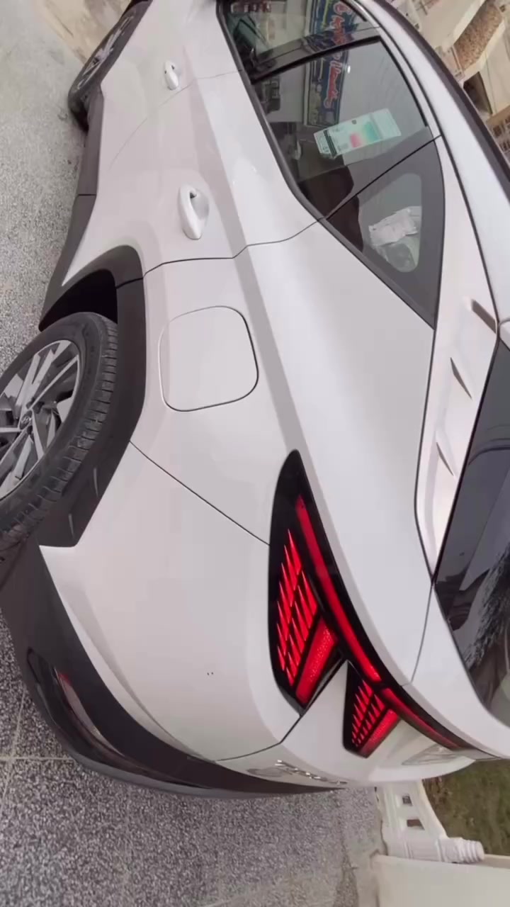 هيونداي توسان 2022 خليجي ماشيه 32الف
 فول مواصفات عدى البانوراما
السعر 192مكاني بغداد (***********)
‏المواصفات ❓
‏شاشه دجتل
‏تشغيل بصمة 
‏تشغيل عن بعد
‏AIRBAG عدد 2
‏سايد بريك دگمة   
‏بك لايت LED
‏كروس سرعه
‏اتو هولد اريل نفيكيتر
‏مقاعد امامية كهرباء 
‏بردات ابواب خلفية 
‏حساسات امامية 
‏حساسات خلفية 
‏حساس كشنات
‏تحكم مقود كامل
‏بصمات 
‏انارة ترحيب
‏نظام مانع تزحلق  ‏ABS
‏شاحن موبايل واير ليس  
‏اشاير بالمري والمري قابلة للطي 
‏سياره جديده كلش مكاني بغداد
