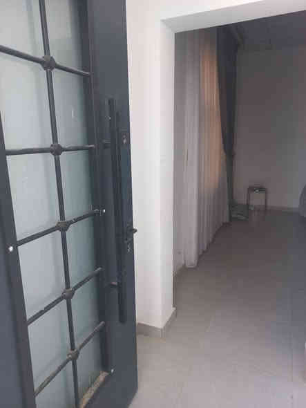 السلام عليكم دار في مجمع الخير المساحة ٢٠٠م للبيع بيد صاحب العقار ٤٣وبي مجال بناء ٢٠٢٣ التسديد الشهري ٦٦٢ للشراء الاتصال على الرقم ***********

***********
