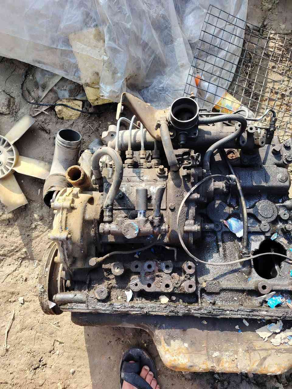 مكينه اسيه كاز الفين و سبعميه بم وسالف ودينمه ونوزلات وكور  البيع ***********
