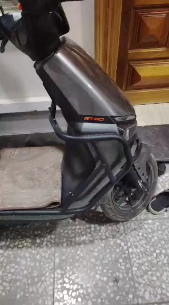 سلام عليكم دراجة شحن للبيع استعمال شهر  السعر خاص والشراي يجي خاص وهاذه رقمي *********** تواصل واتساب ومازنجر
