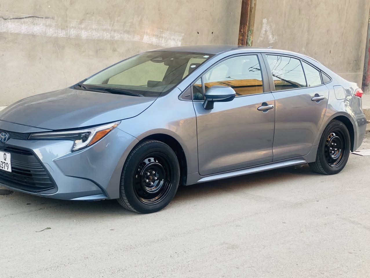 السلام عليكم
كورلا هايبرد موديل 2024 وارد امريكي
وارد امريكي ياباني اصلي HEV 
مرقم بغداد بسمي 

اللون بحري سمائي 
محرك 1800 هايبرد
ماشية 27 الف مشي امريكا 21 الف

حادثها جنطة و جاملغ بارد 
بدون ايرباك
صور الحادث مرفقة بالمنشور
              
مواصفاتها LE
رادار امامي
قيادة ذاتية
كروس مثبت سرعة
3 انظمة قيادة
تحديد مسار
فول تحكم استيرن 
تخفيف ذاتي عند الاقتراب 
داخل لونين ابيض
لايت زينون بلادي
حساس تاير
شاشة ابل كار بلي
كاميرا خلفية
هند بريك بصمه
اوتو هولد 
مانع انزلاق
بجم كبس

السعر 165 وبيها مجال

العنوان بغداد الحبيبية

للاستفسار الاتصال على الرقم

***********
