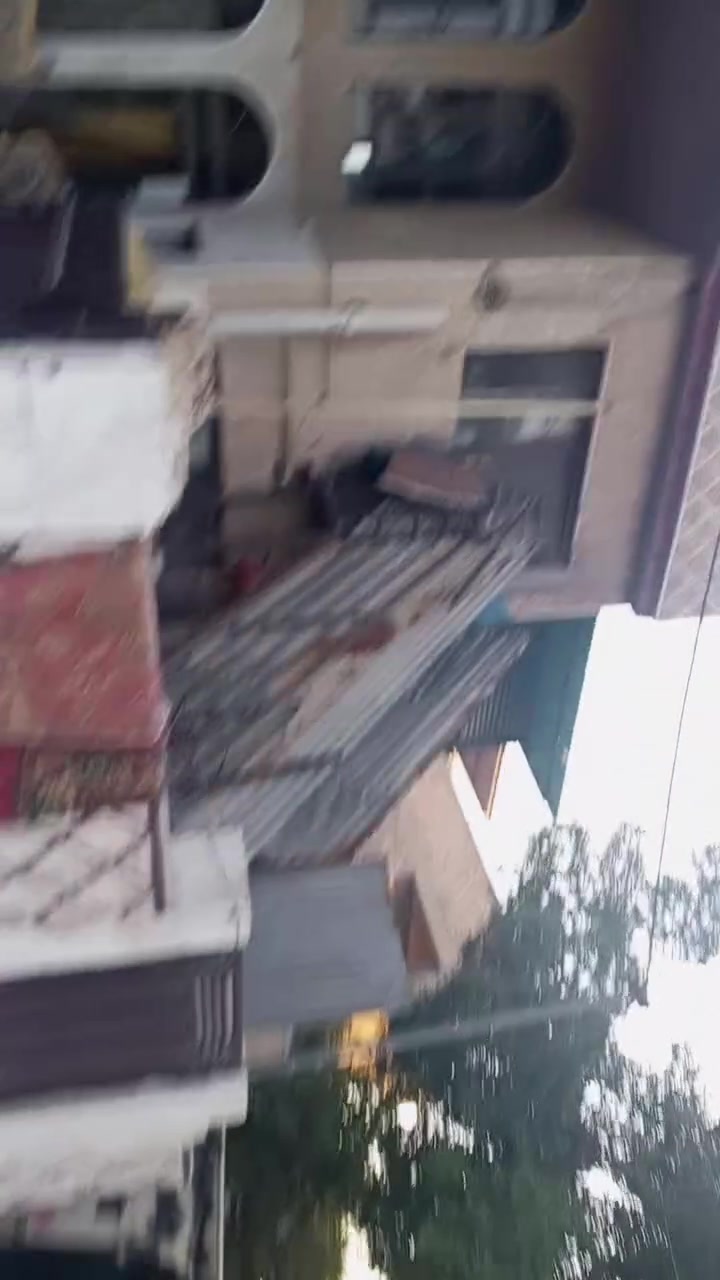 السلام عليكم بيت لبيع  في الدوره قرب كليه الهادي 
السعر 125 مليون *********** مصطفى الحمداني نستقبل جميع العروض مكان المكتب الدورة المهديه 2
