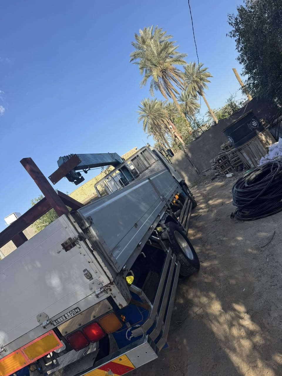 السلام عليكم للبيع هينو شيطان كرين 3 سلايتات رقم بصره دولي بسامينه السياره جديده كارتون وجاهزه ‭ ‭ ‭٠٧٧٢ ٤٣١ ٨٢٦٥‬-***********
