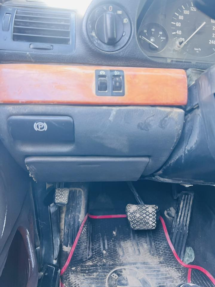 السلام عليكم ورحمة الله وبركاته مرخصة الادمن المحترم
Bmw e38 خفاش للبيع 740 v8 رقم كركوك مشروع وطني كصة قمارة اثر حادث بيها ملاحظات تحويل وكتاب الحادث وياهة موجود مجرد تفحص بالمرور وتحول السعر 38$ للاستفسار  ومعرفة تفاصيل كامله  مراسلة الواتساب  ***********
