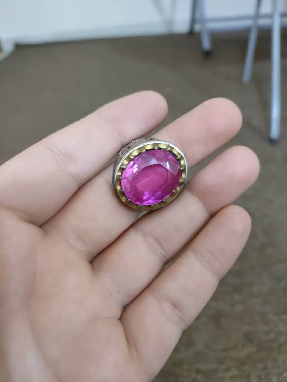 للبيع
للبيع محابس فضة صياغة ثقيلة سعر تنافسي استخدام شخصي

استفسار واتساب 
***********
