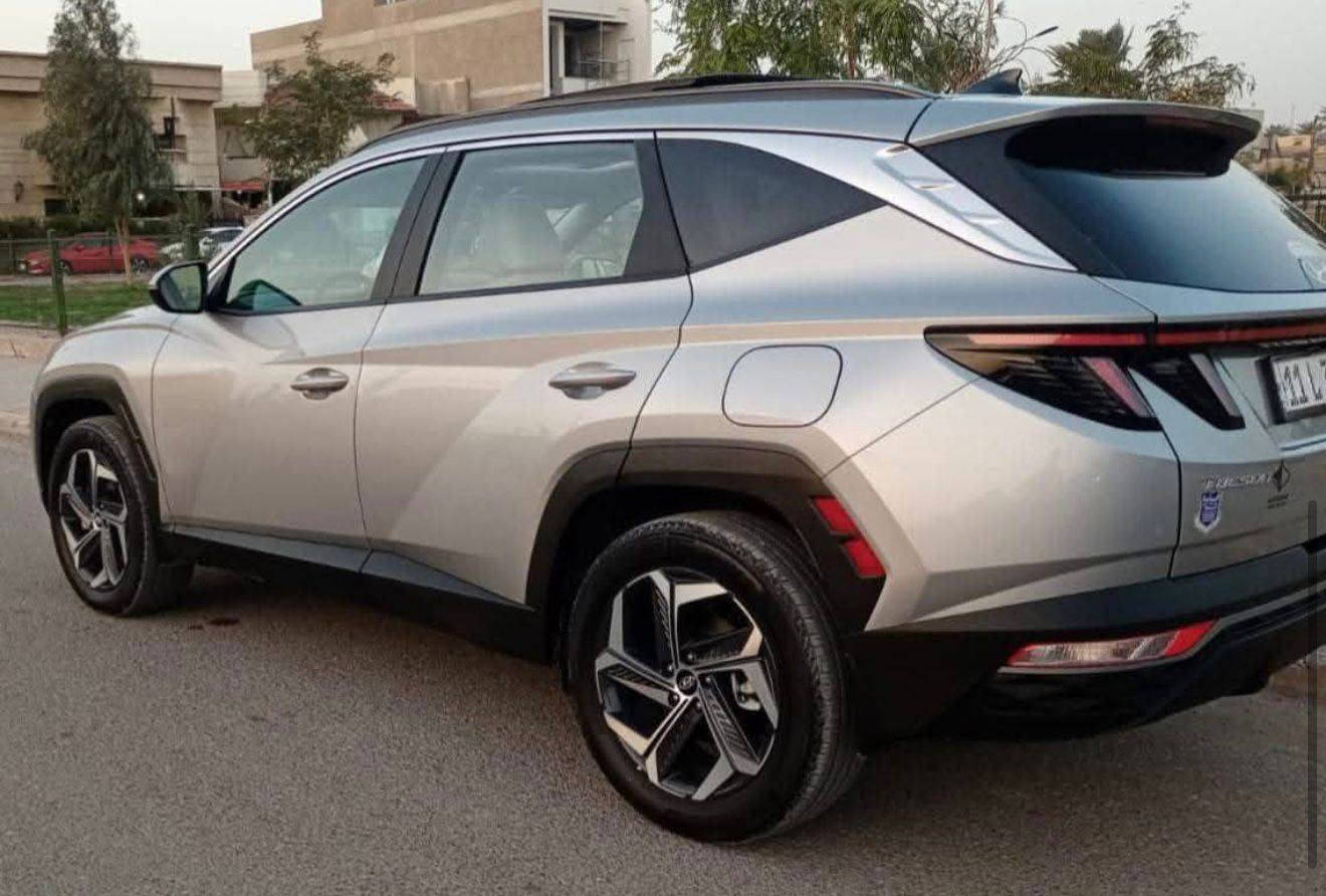 السلام عليكم بسعر بلاش
توسان هايبرد 2024 زيروو
السياره ماشيه 9000 كيلو متر فقط
وارد امريكي ضربتها جداً خفيفه مجرد دعاميه وشويه من البنيد 
دفع رباعي
بدون شواصي بدون لغود بدون ايرباك مكفوله 
1/1 مواصفاتها مفوله
بانوراما على طول السقف
تشغيل بصمه
دخول ذكي 
تشغيل عن بعد
صندوك كهرباء
شاشه ديجتال 
الوان محيطيه بلاديه تحكم 86 لون
شاشه جبيره
قطعتين تبريد
ترقيم جديد ودخول جديد والسياره ب اسمي
اربع وضعيات قياده
ويل 19
كير دكم 
شفتات ستيرن 
وبعد هواي مواصفات 
السعر 190 ورقه السياره متتحصل بهيج سعر بس مستعجل
رقم ***********
