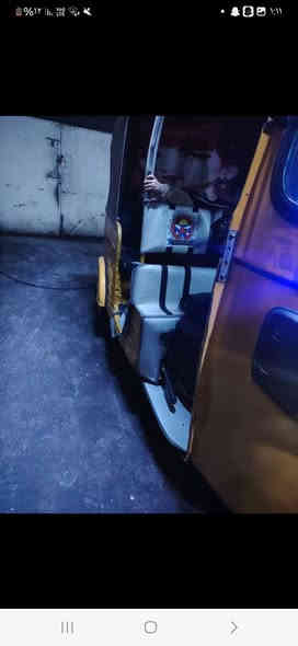 سلا عليكم تكتك للبيع بيه صفحه مثل ما موضح بل صوره تكتك  ١٩ شهر ١١ تكتك رقم  ممتواجد على فيس نتصل وخادم ***********
