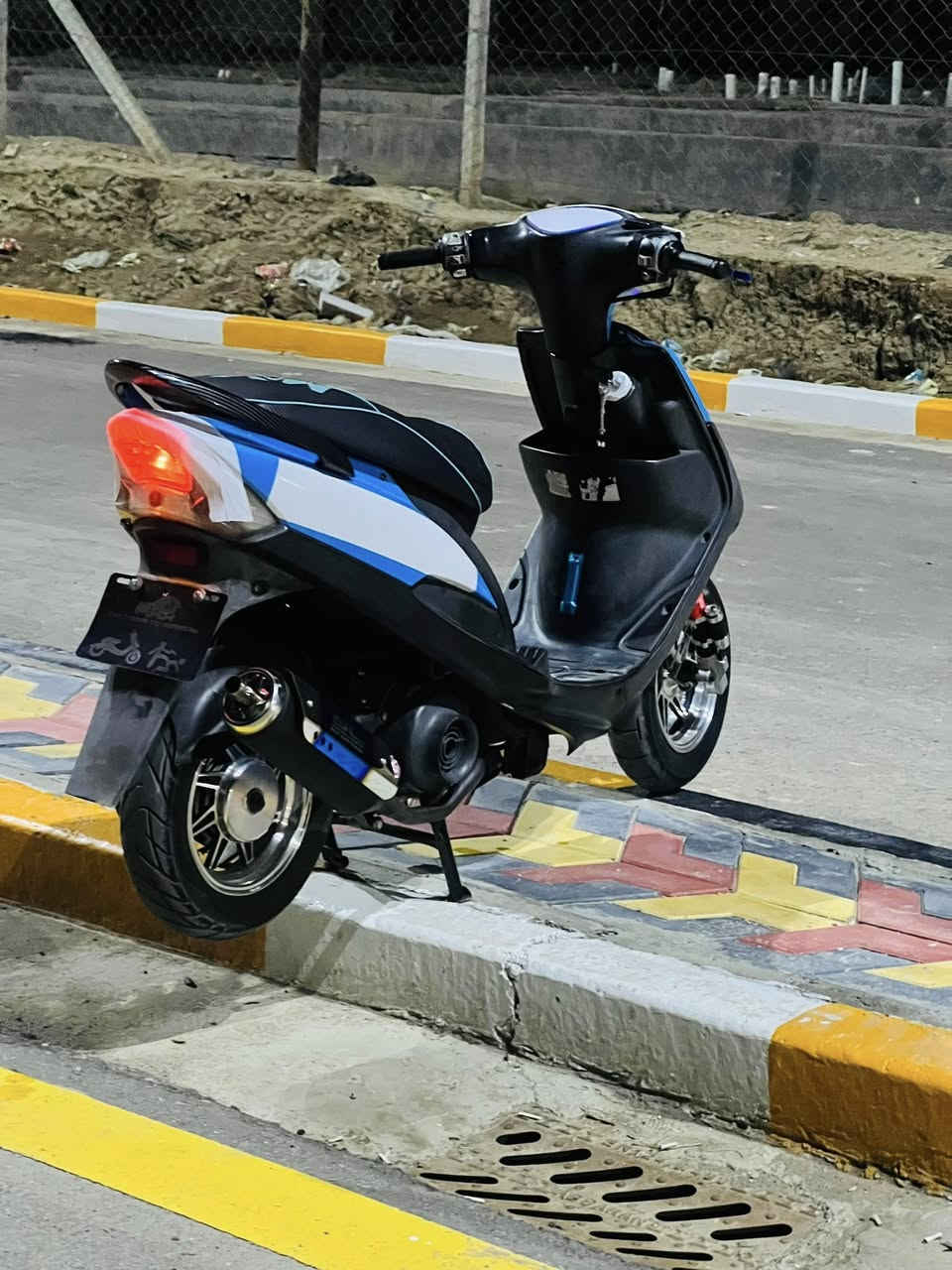 دراجه ماكس للبيع مفتوحه ب700 وبيه مجال لتواصل ***********
