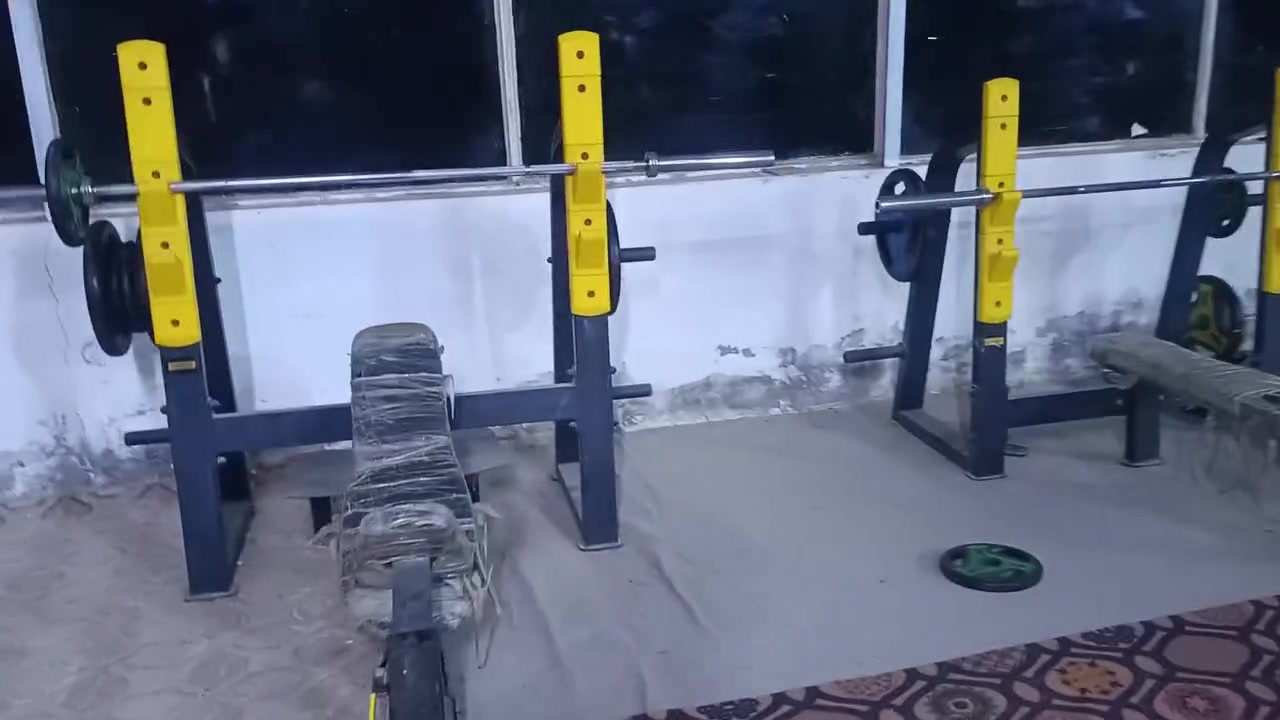 السلام عليكم قاعه حديد مستعمله شي قليل للبيع للستفسار ***********
