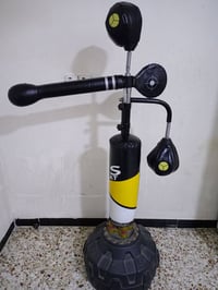 عندي هذا مال ملاكمة للبيع السعر 65 وبي مجال رقمي واتساب 07752559660 مك...