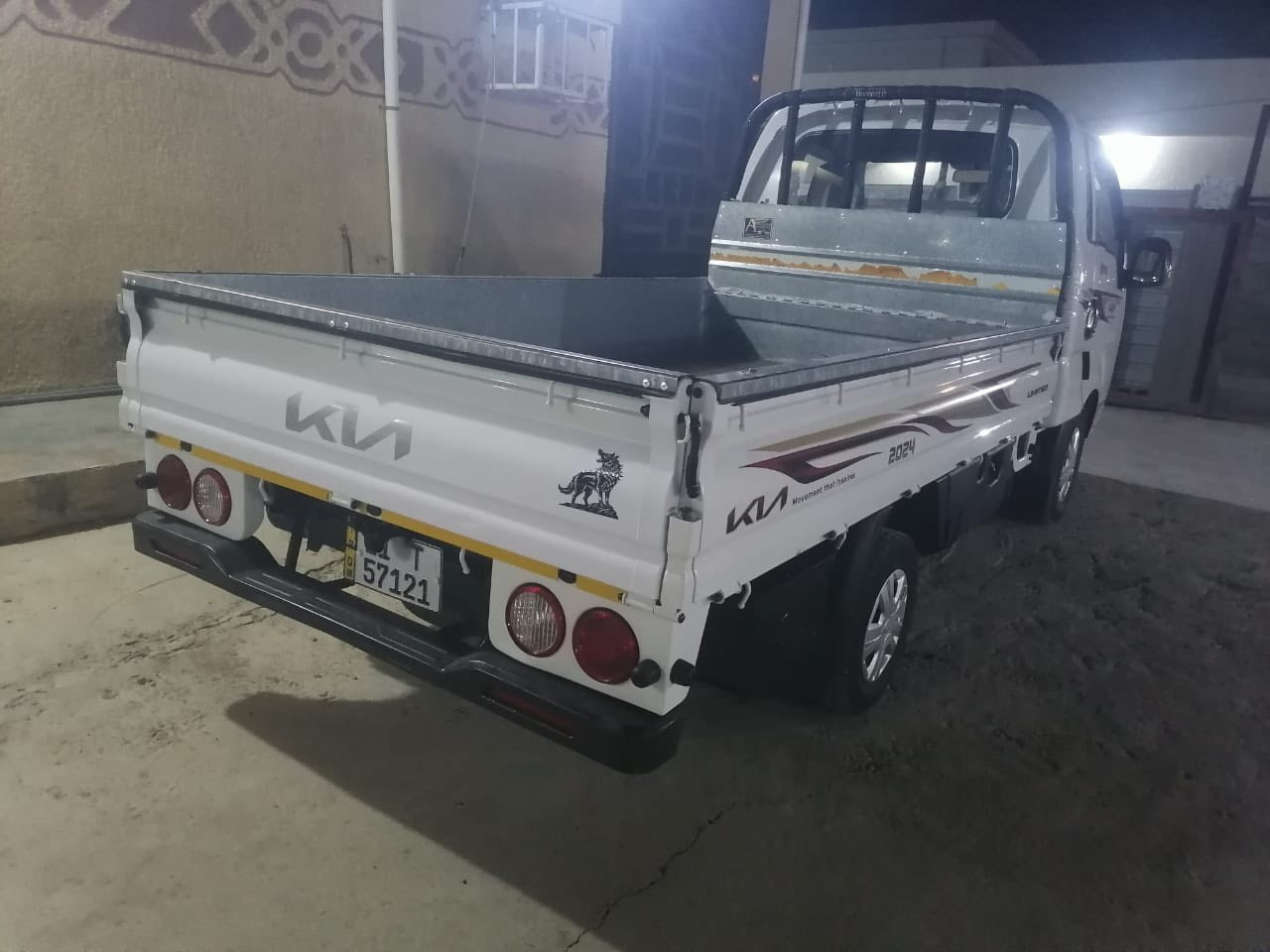 للبيع كيه موديل ٢٠٢٤ رقم بغداد انكليزي سياره جديده بمعنى الكلمه مكفوله كفاله عامه شرط السونار تايرات الشركه وسبيرات مانازلات كير محرك اكسل تخم تاير كله جديد تبريد ثلج العنوان بغداد الراشدية***********#
