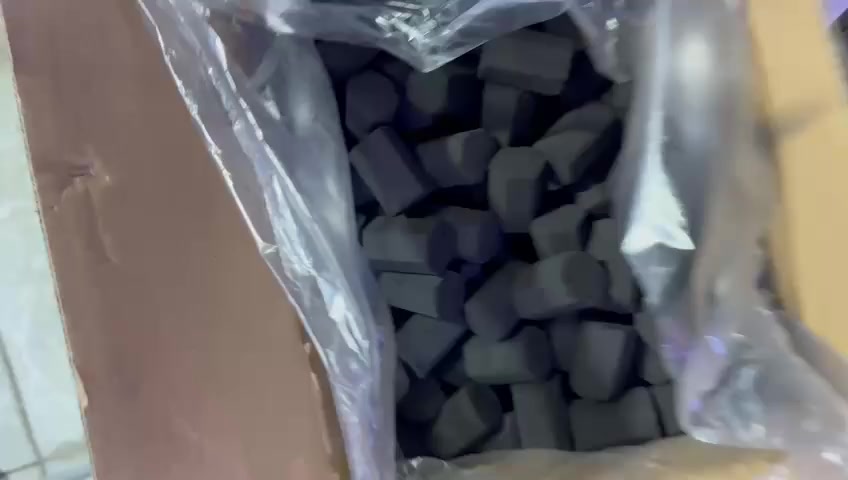 فحم تركي ممتاز  وشتعاله حلو مابي غاز ورماد خفيف  سعر جمله 22،الف  توصيل  لجميع المحافظات العراق  للحجز واتساب  اخر 6 طن باقي،  ***********واتساب
