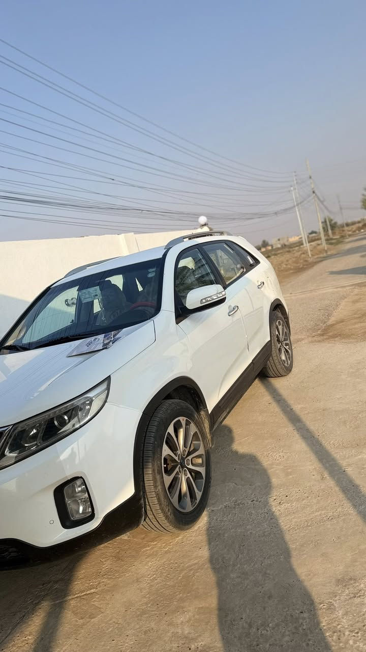 كيا سورنتو        ٢٠١٣.     محرك V6.     وارد خليجي.   موصفات عاديه صبغ بيها بدون معجون.          مكاني رمادي.      رقم أربيل.      بسمي تحويل ثاني يوم 

سعر:175$ 
***********
