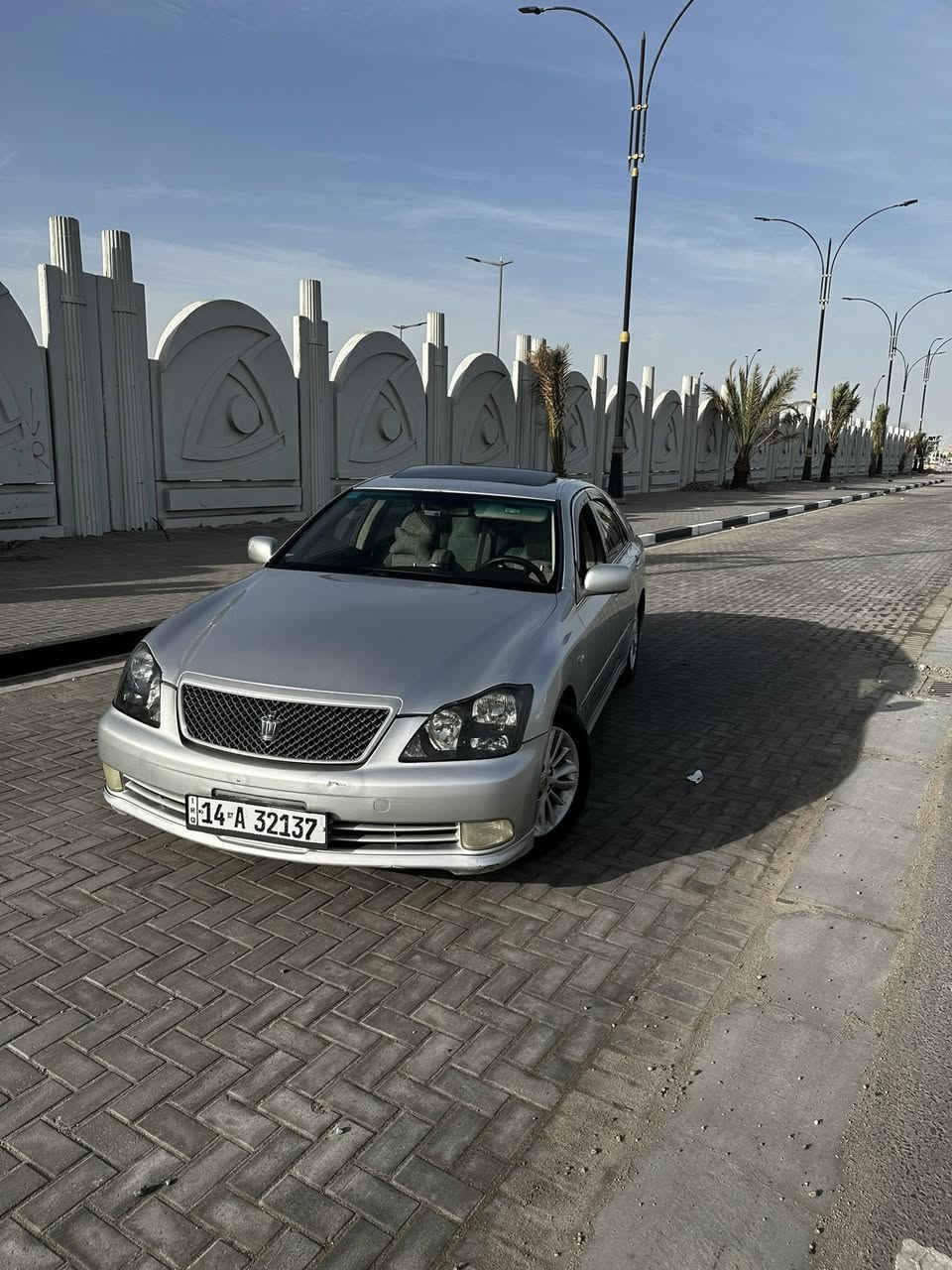 تويوتا كراون ( شاهينه ) كصة قمارة فقط
مديل 2006
قرار 48 
سنوية 29 رقم دولي بصرة بأسمي تحويل ثاني يوم
لون سلفري
اثلت بك لايت ابو عيون 
اضافة فلشر رماش لايتات + اللايت الناصي مبدله لد و العالي لد 
سستم صوت قوي + دبل دمام دمام دشبول خلفي و دمام في الصندوق 
فول مواصفات فتحة دواخل جلد ملكي مغلف الكشنات تلبيسة مخمل تدفئة بالكشنات الامام 
تبريد ثلج قطعتين دفع الفان قوي جداً + اني مسوي ثلاجه بالتابوت سيارة جاهزة مال جناي مكينه و كير مكفول و نضافة الكشر شوف العين 90/100 

السعر 140 و بيها مجال 
العنوان البصرة 
للأستفسار ***********
