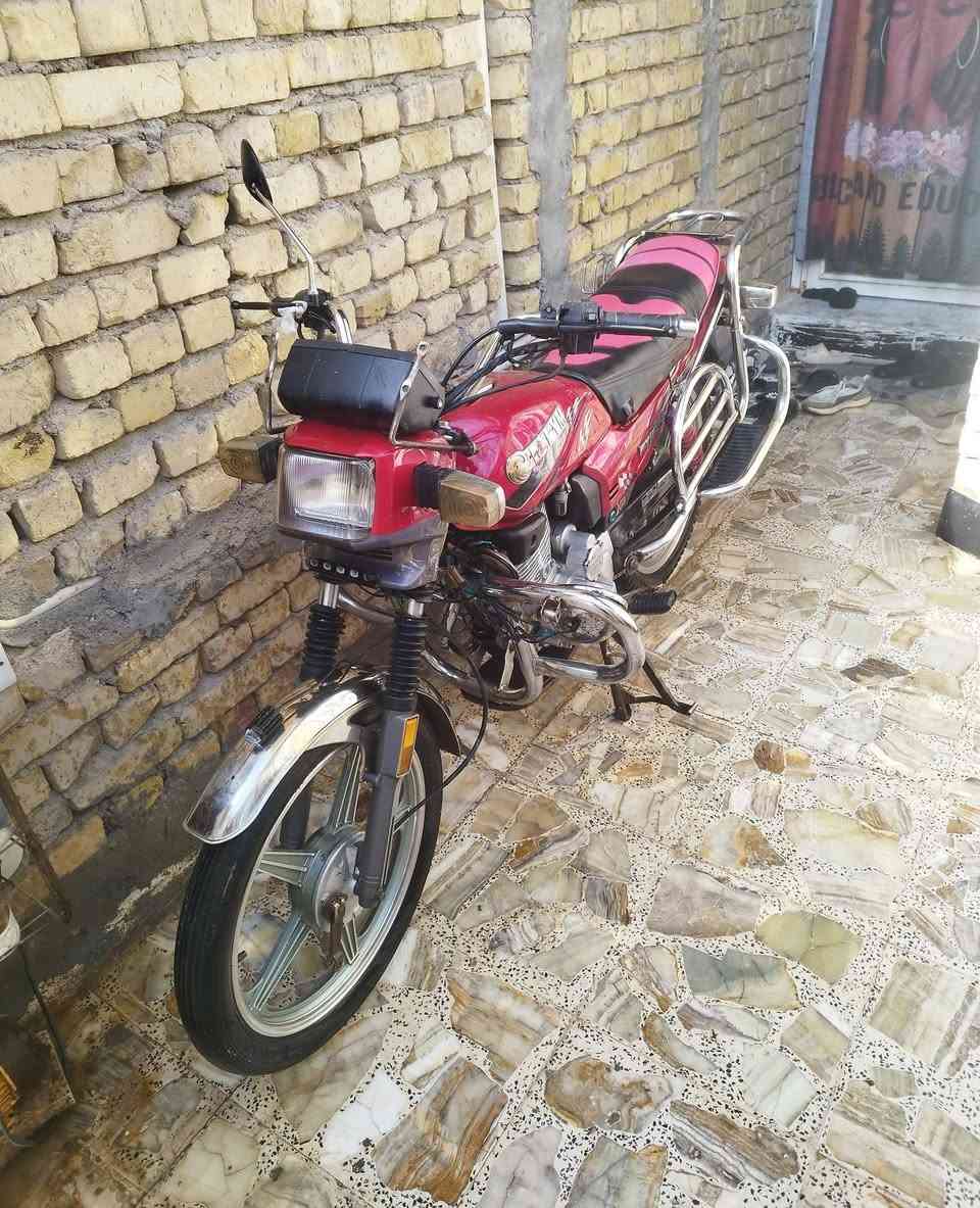 سلام عليكم دراجه فيوم مديل 15 دراجه برغي ما مفتوح اوراق دراجه ب معنه الكلمه تخبل  من الصوره مكان كوت سعر مليون ونص وبيه مجال بصيط ***********
