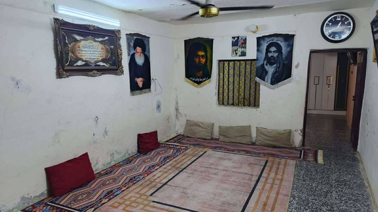 🏠 للبيع – نص قطعة أرض في مدينة الصدر / قطاع 17
📍 الموقع: خلف معهد الصفوة، قريب جدًا من الساحة
📏 المساحة: 72 متر مربع
🏗️ نوع الملك: شرك (مشترك)
🏠  بناء طابق ونص
💰 السعر المطلوب ١١٥ مليون دينار عراقي 

📞 للاستفسار والاتصال:  *********** متوفر واتس اب فقط
