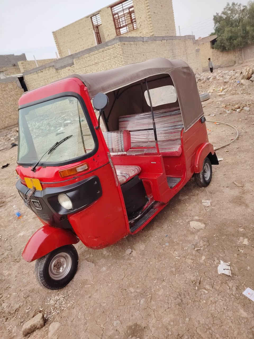 اسلام عليكم  تكتك موديل 2018 وراق صولي مكينه حلوه لا معجون ولا صبغ بلاديه  سعر 3300 ستفسار  ***********
