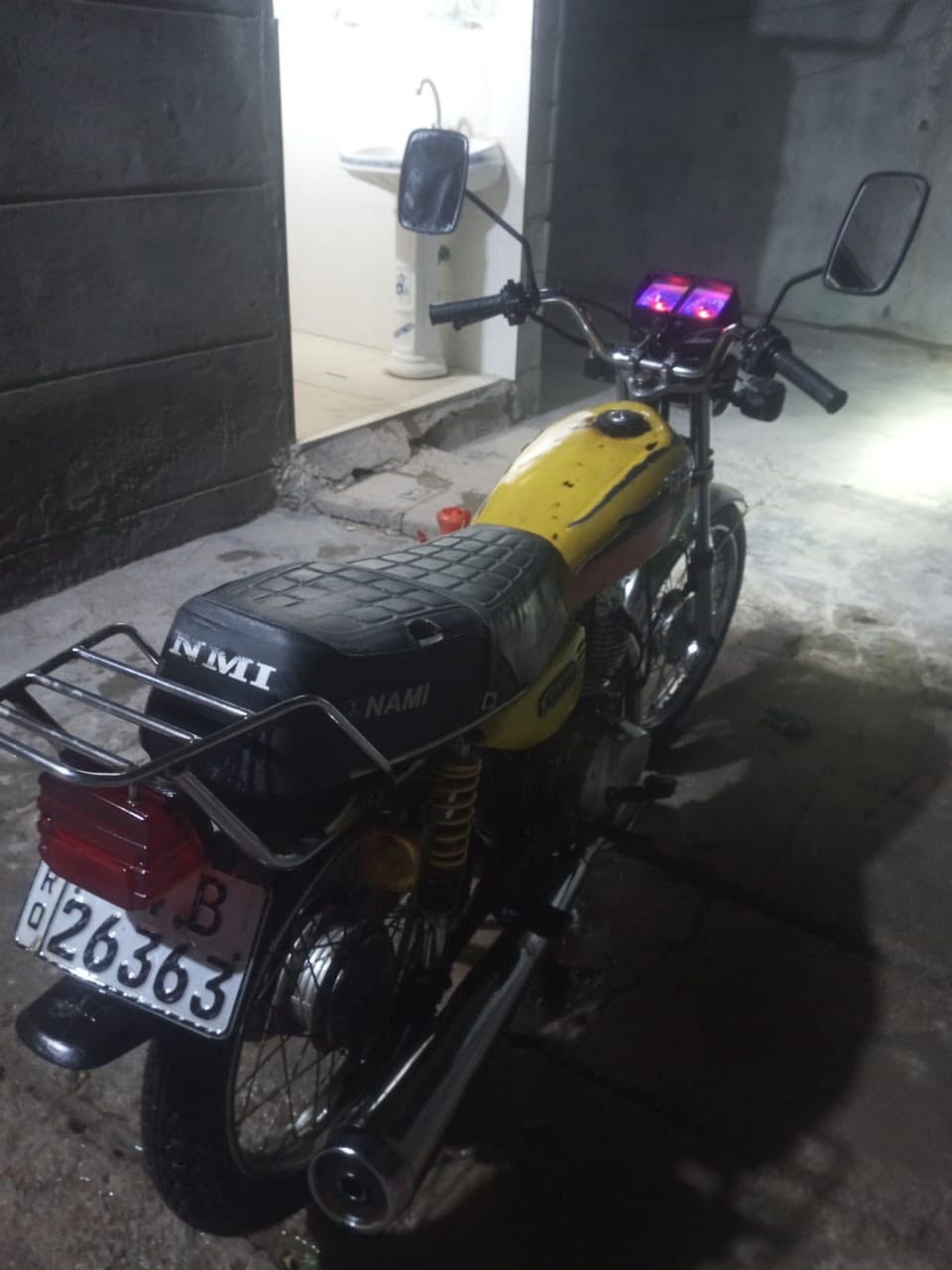 السلام عليكم نامه سلف مديل ٢٠١٨ رقم وسنويه ب اسمي رايدها ب ١٥٠٠ وبيها مجال حك الجيه ***********
