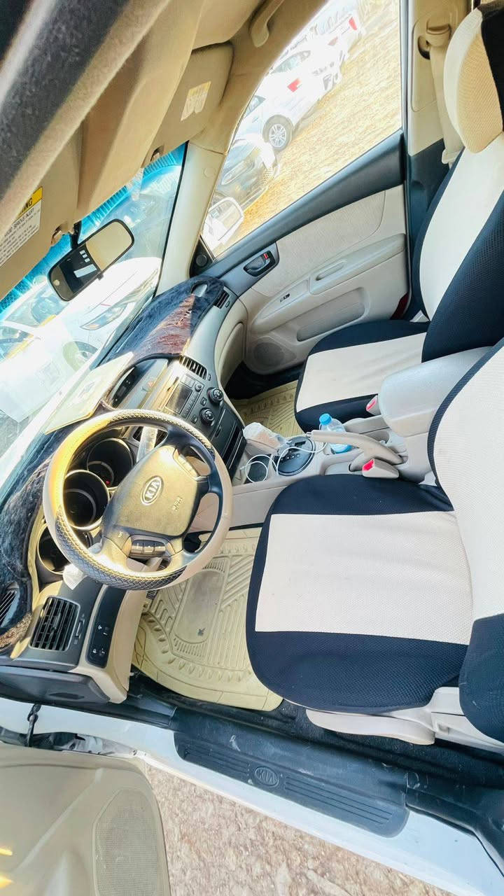 سلام عليكم أوبتيما 2010بانزين دوش
دخول جديد سياره بالكارتون 
كصة جنطه 
ارقام اصليه اربيل الجديد سنوية ل ٢٩ 
مكينه كير تبريد شرط 
باتري وتخم تاير جديد 
المكان واسط  
السعر علق ودخلك او تتصل ع الخط
***********
