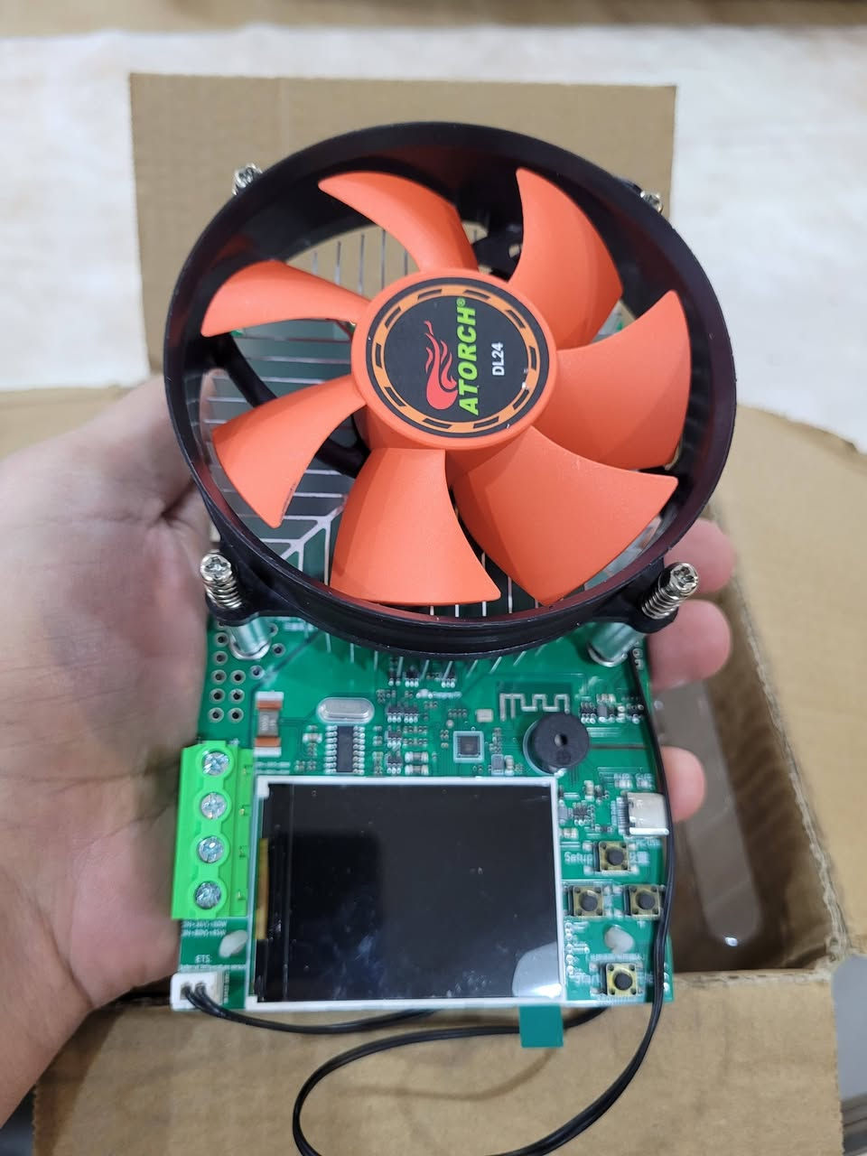 من رخصة الادمن متوفر جهاز قيلس جهد وسعة البطاريات  جديد غير مستخدم


**إذا كنت صاحب هذا الإعلان وتريد حذفه لأي سبب، رجاءا أرسل رسالة إلى الدعم الفني**