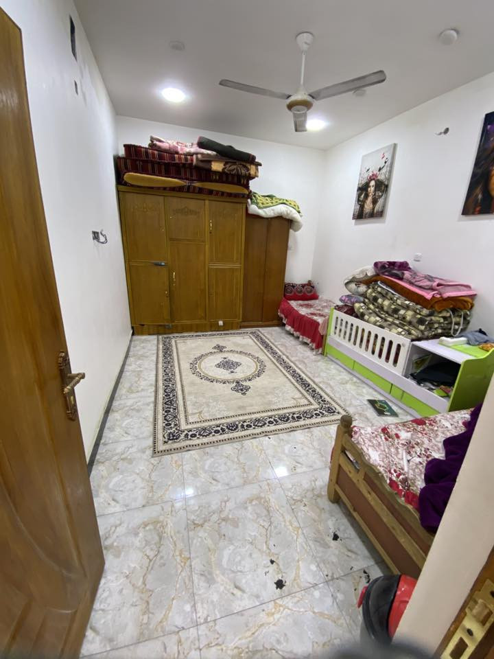 السلام عليكم نصف قطعه  للبيع طابقين مسلح العنوان قطاع ٢بدايه الرقم  ***********
