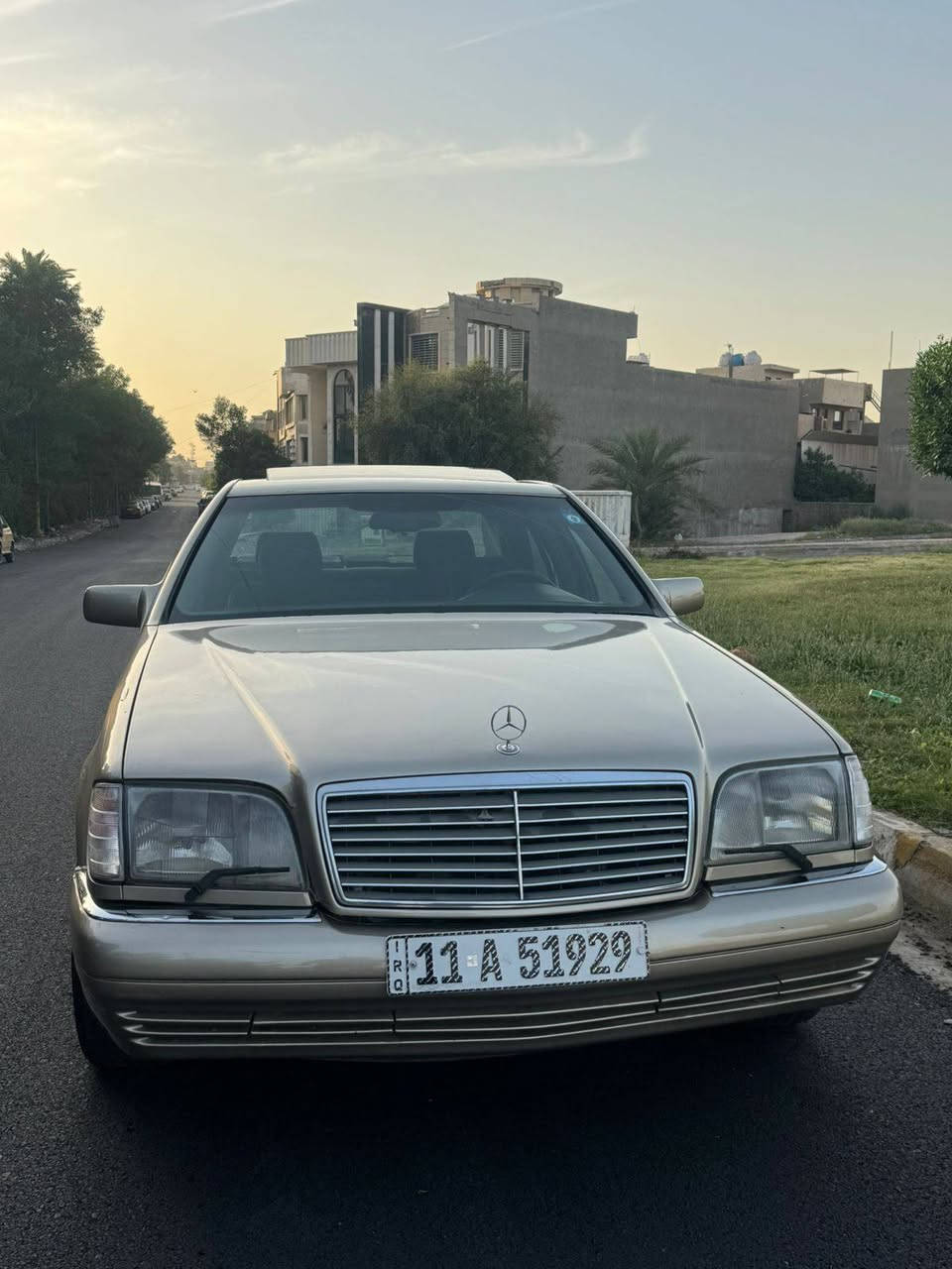 السلام عليكم للبيع مارسيدس شبح s320 رقم بغداد هزه وسنويه ورقم جديد كير ومكينه مكفولات ***********
