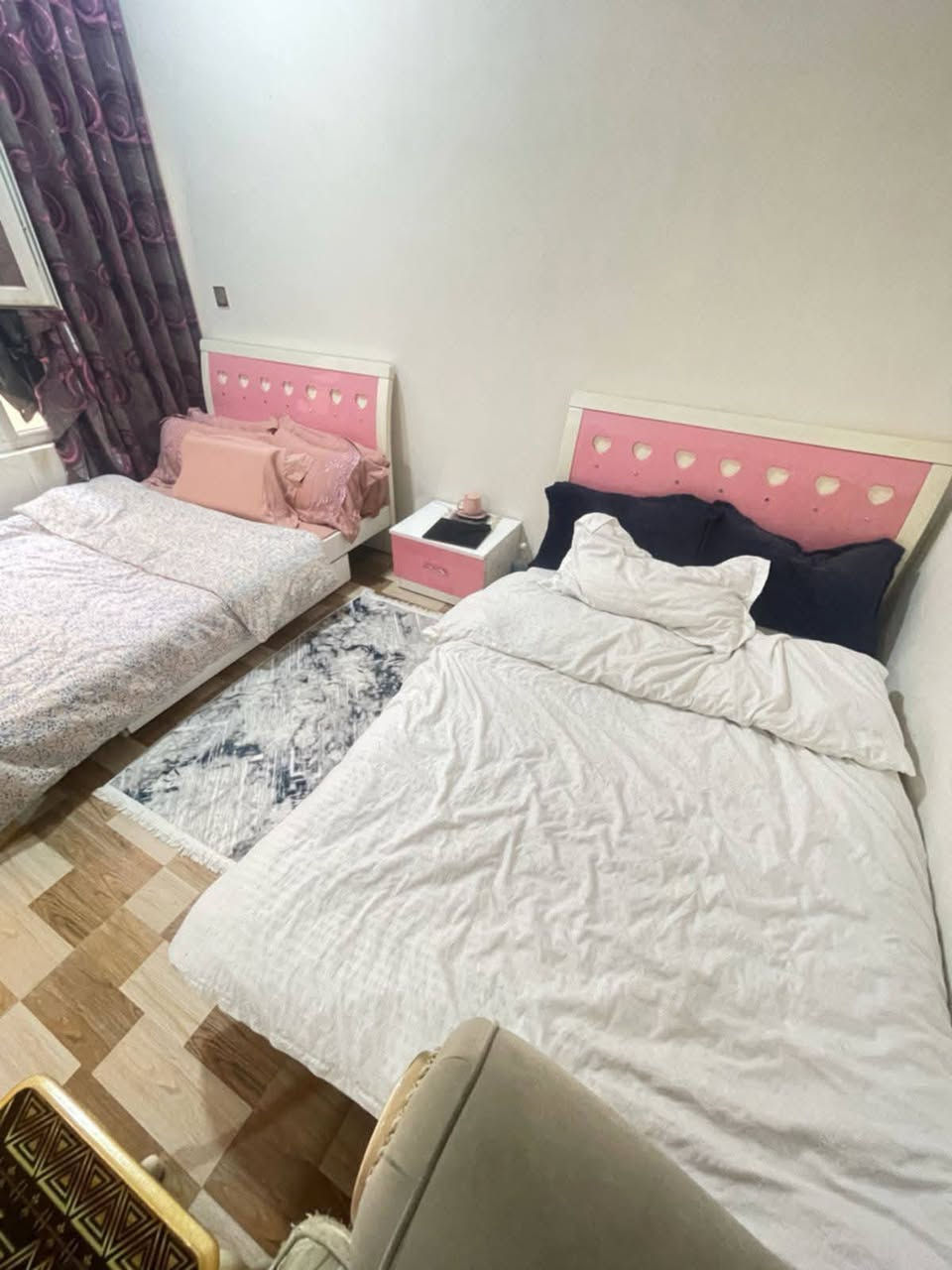 غرفه بناتيه تخت نفر عدد ٢ وكنتور وميز مرايه
السعر ٢٠٠ وبيها مجال قليل 
الموصل الفلاح الثانيه
الشراي يجي خاص


**إذا كنت صاحب هذا الإعلان وتريد حذفه لأي سبب، رجاءا أرسل رسالة إلى الدعم الفني**